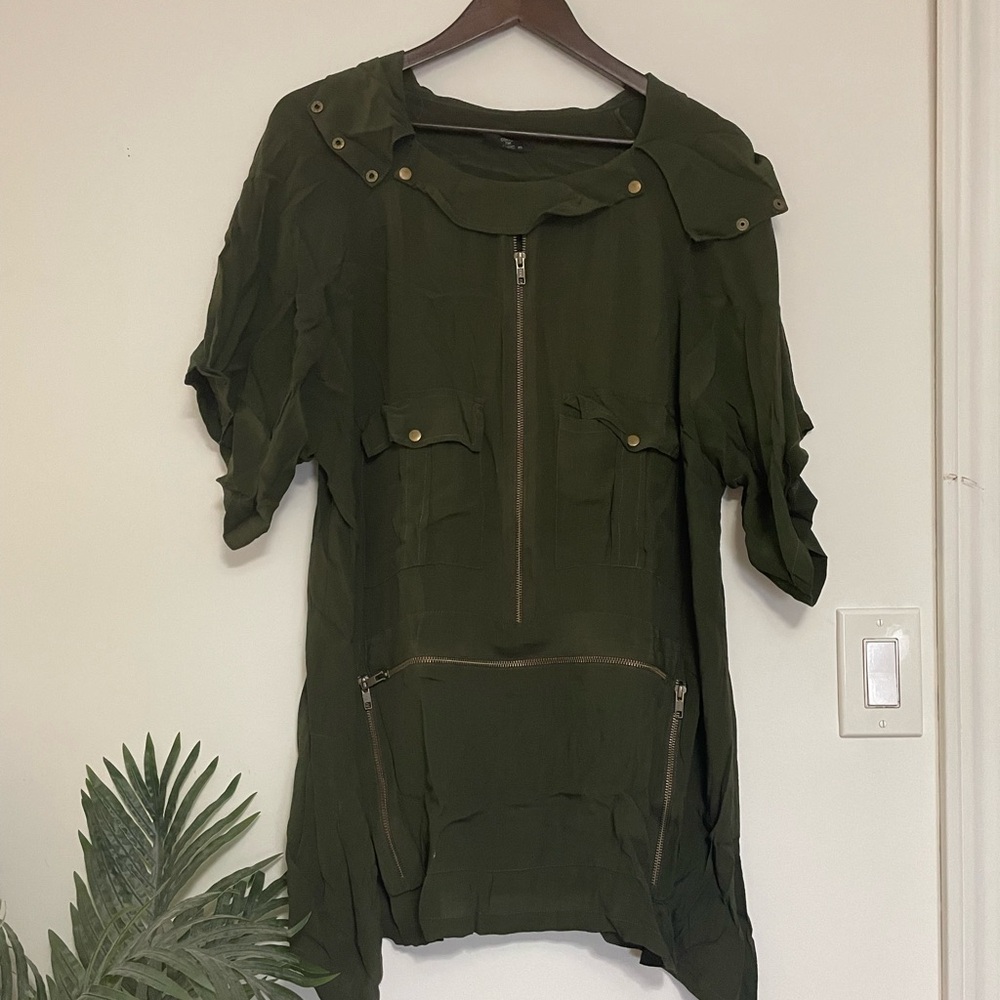 Stylish Green Zippered Tunic